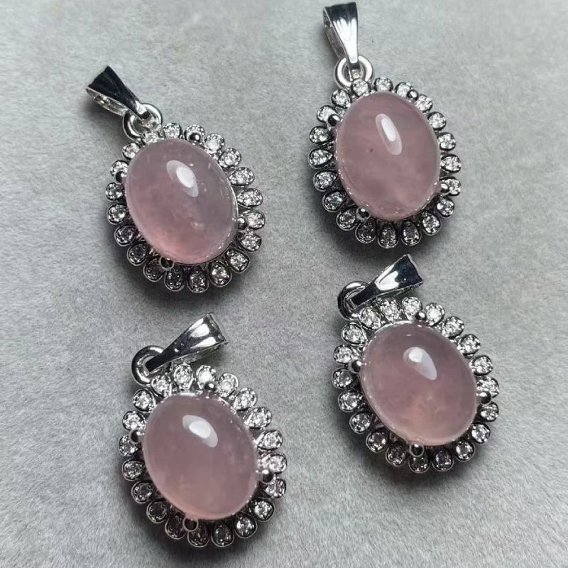 4 Stück AKAC Stein Größe ca. 8*10mm natürlicher Madagaskar-Rosenquarz-Anhänger, weißer Kupfer-Anhänger, die Charms werden zufällig versandt.