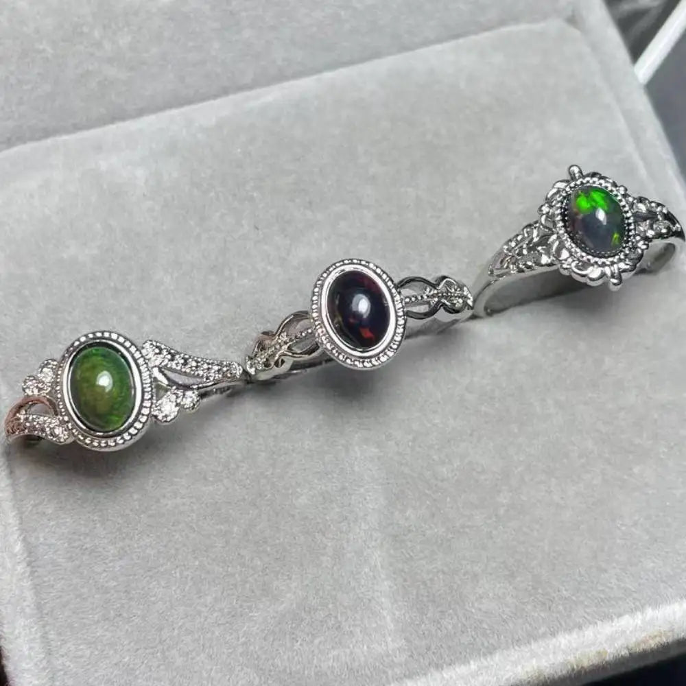 4Rings AKAC ca. 5*7mm natürlicher schwarzer Opal verstellbarer Weißkupferring Großhandel wird zufällig verschickt