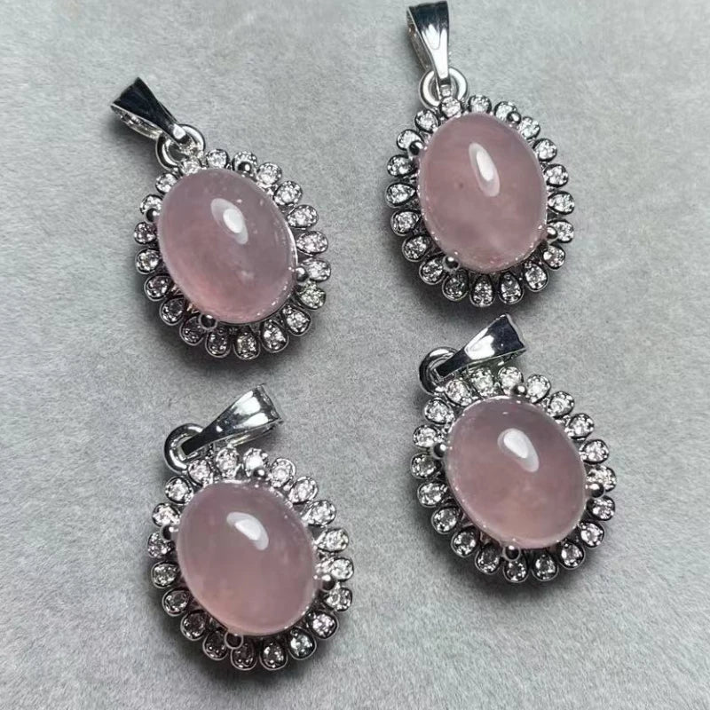 4 Stück AKAC Stein Größe ca. 8*10mm natürlicher Madagaskar-Rosenquarz-Anhänger, weißer Kupfer-Anhänger, die Charms werden zufällig versandt.