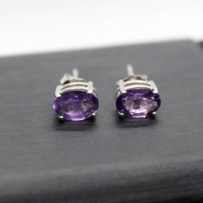 925 Sterling Silber ca. 5*7mm natürliche Amethyst-Ohrstecker Großhandel