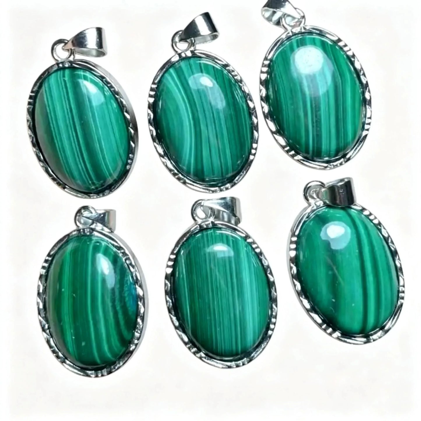 4 Stück AKAC ca. 13*18mm Anhänger aus natürlichem Malachit und Weißkupfer, zufällige Auswahl