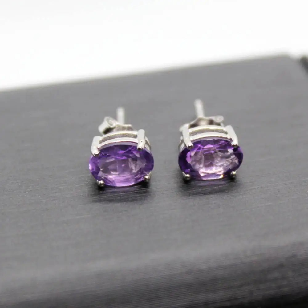 925 Sterling Silber ca. 5*7mm natürliche Amethyst-Ohrstecker Großhandel