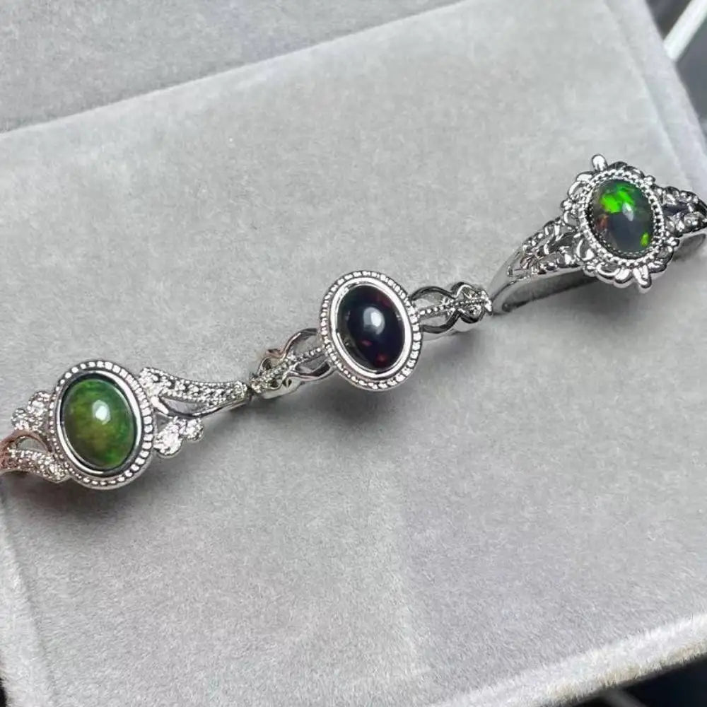 4Rings AKAC ca. 5*7mm natürlicher schwarzer Opal verstellbarer Weißkupferring Großhandel wird zufällig verschickt