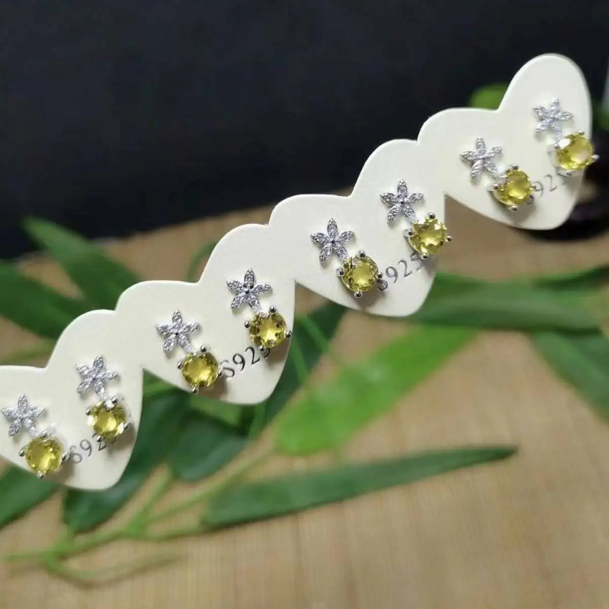 천연 토파즈/ 페리도트/ 자수정/ 황수정/ 레드 가넷 화이트 구리 스터드 귀걸이 5쌍 도매