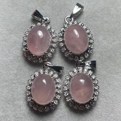 4 Stück AKAC Stein Größe ca. 8*10mm natürlicher Madagaskar-Rosenquarz-Anhänger, weißer Kupfer-Anhänger, die Charms werden zufällig versandt.