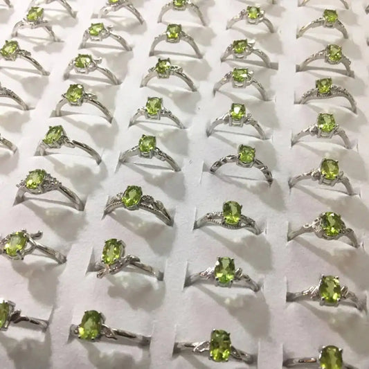 5 Ringe 10 Ringe ca. 5*7mm natürlicher grüner Peridot verstellbarer Damenring Großhandel