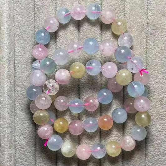 Numéro de liquidation (21) : 3 bracelets (voir photo), béryl naturel d'environ 10 à 10,8 mm, vente en gros